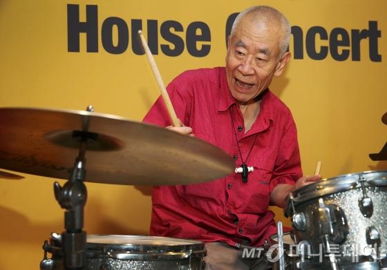 류복성은 "재즈는 나의 애인이고 인생이자, 모든 것"이라고 했다. /사진=이동훈 기자