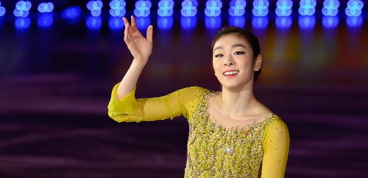 '피겨 여왕' 김연아가 6일 오후 서울 송파구 올림픽공원 체조경기장에서 열린 '삼성 갤럭시 스마트에어컨 올댓스케이트 2014' 아이스쇼에서 '어릿광대를 보내 주오(Send in the Clowns)'의 무대를 펼치고 있다./사진제공=뉴스 1