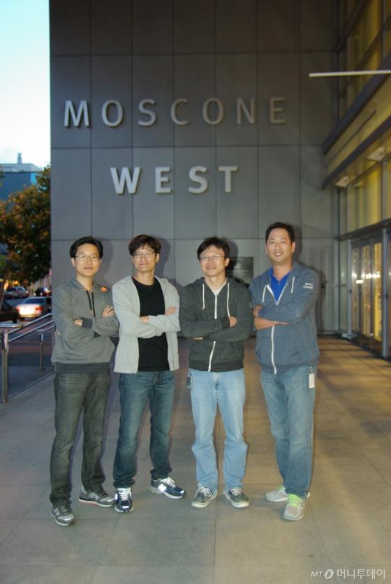 최성철(검색 엔지니어), 이동휘(검색 엔지니어), 이준영(검색팀 매니저), 석인혁(검색 품질 분석가)