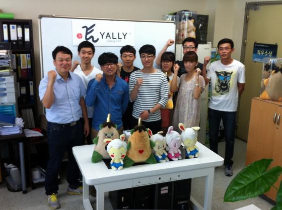얄리 직원들/사진=얄리 제공