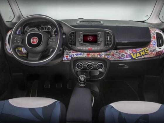 피아트 '500L 반스' 대시보드 디자인/사진=유튜브 영상 캡쳐