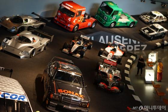 박물관에는 최초의 차부터 최신형 자동차까지 다양한 자동차가 전시돼 있다. /사진=김남이 기자