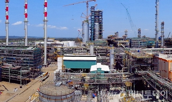 GS건설 인도네시아 찔라짭 중질유분해서실 건설 현장. /사진제공=GS건설