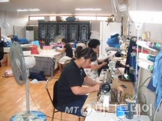 나주주민과 취약계층들로 이뤄진 명하햇골 직원들. /사진=이나미 한국사회적기업진흥원 사회적기업기자단.