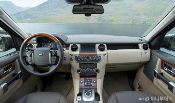 랜드로버, 디스커버리4 인테리어 /사진제공=재규어 랜드로버 코리아