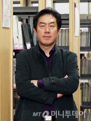 프랑스 파리의 ‘프롬나드 플랑테’, 오스트리아 빈의 ‘가소메터 시티’, 핀란드 헬싱키의 ‘베스트 웨스턴 프리미어 카타야노카 호텔’(왼쪽 위부터 반시계방향)은 버려진 산업유산에 새 기능을 부여해 재활용한 대표적인 사례다. /사진제공=김정후 박사