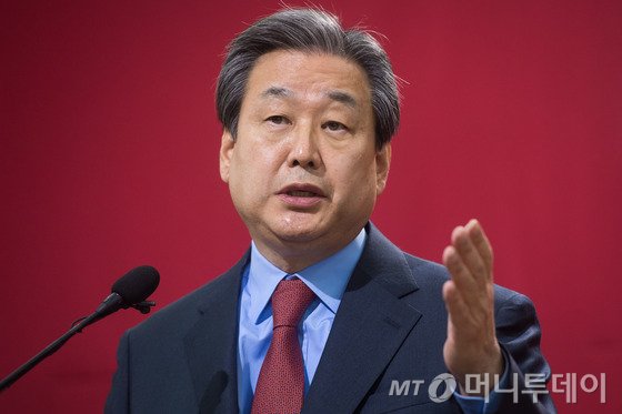 김무성 새누리당 대표가 14일 서울 여의도 국회 의원회관에서 신년 기자회견을 하고 있다. 2015.1.14/뉴스1 <저작권자 ⓒ 뉴스1코리아, 무단전재 및 재배포 금지>