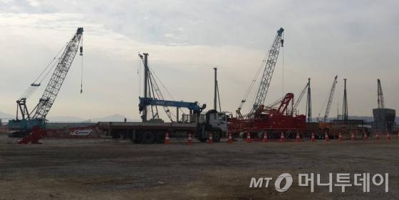 인천 영종도 미단시티. 표지판에 화살표만 표시돼 있다./사진=김유경기자