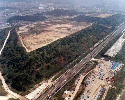 서울 마포구 상암동 상암디지털미디어시티(상암DMC) 개발 전 쓰레기 매립지였던 난지도 전경. / 사진제공 = 서울시