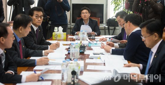 킥스타터에서 성공적으로 자금모금이 이뤄진 스마트워치 페블 /사진=킥스타터