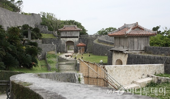 국제거리에서 공연하는 오키나와 사람들/사진=김유경기자