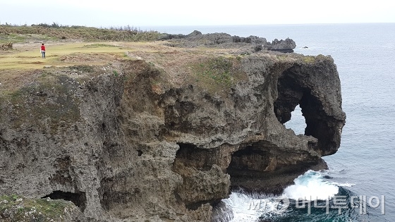 오키나와 중서부에 위치한 코끼리 모양의 석회암 절벽 ‘만자모’ /사진=김유경기자