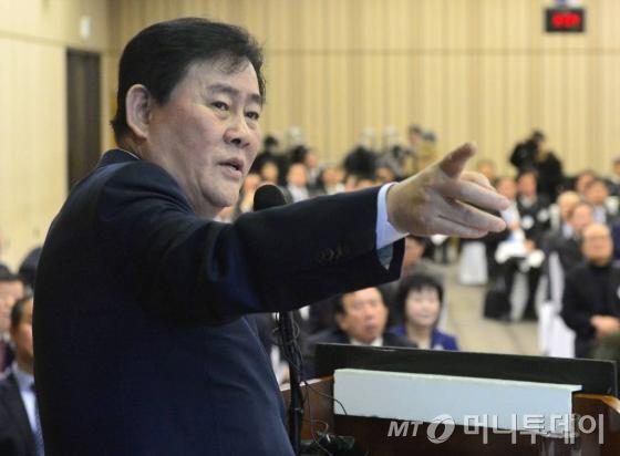 최경환 부총리 겸 기획재정부 장관