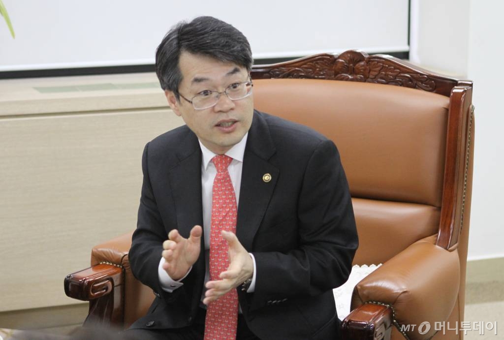 박형수 통계청장이 19일 오후 정부대전청사에서 머니투데이와 인터뷰를 하고 있다.