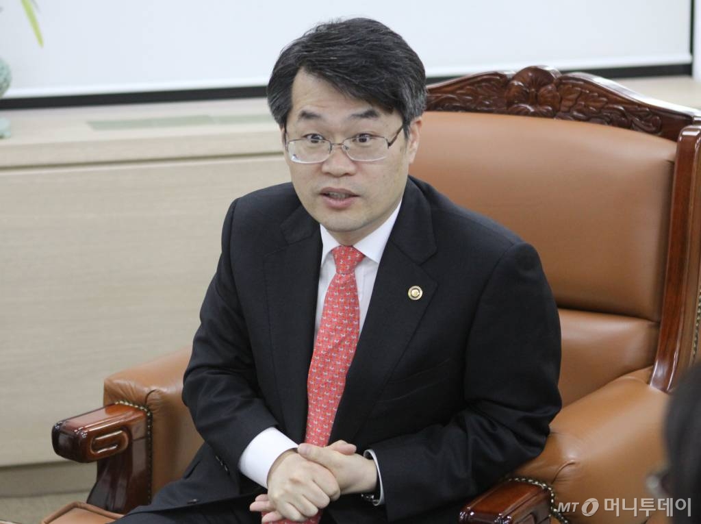 박형수 통계청장이 19일 오후 정부대전청사에서 머니투데이와 인터뷰를 하고 있다.