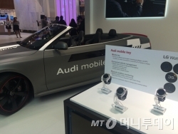 스페인 자동차 회사 시트는 삼성 스마트폰, 스마트워치와 연동한 커넥트앱으로 차량의 공조기능과 인포테인먼트 시스템을 제어했다.