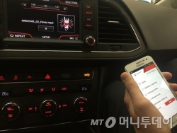 비자는 운전 중 피자를 주문하고 음성으로 결제할 수 있음을 보여줬다.