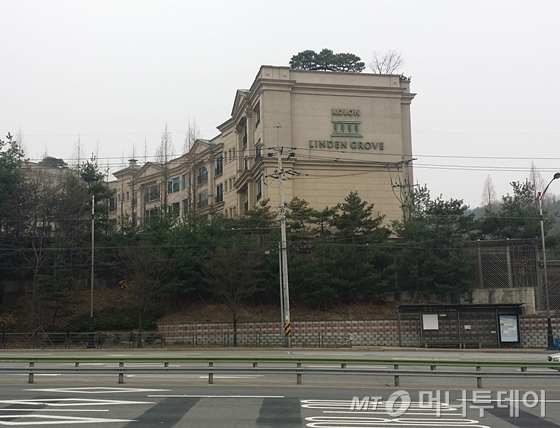 옛 도로공사 부지 인근에 위치한 '코오롱 린든그로브 아파트'. /사진=신현우 기자