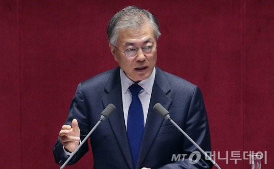 새정치민주연합 문재인 대표가 9일 서울 여의도 국회에서 열린 본회의에서 교섭단체 대표연설을 하고 있다. 2015.4.9/뉴스1
