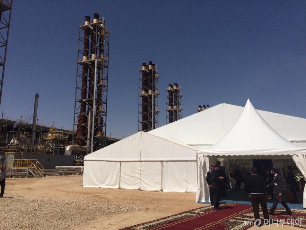 열사의 땅 한 가운데 솟은 한전 암만아시아(IPP3) 발전소/사진=우경희 기자