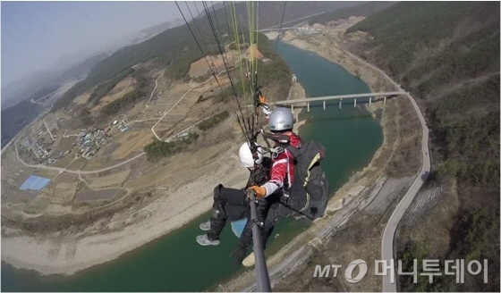 셀카봉을 이용해 찍은 단양읍 전경