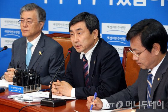 이종걸 새정치민주연합 원내대표가 27일 오전 서울 여의도 국회에서 열린 최고위원회의에서 발언하고 있다./사진=뉴스1