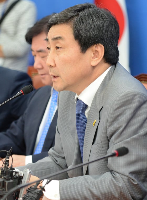 이종걸 새정치민주연합 원내대표가 28일 오전 서울 여의도 국회에서 열린 정책조정회의에서 모두발언을 하고 있다. 2015.5.28/사진=뉴스1