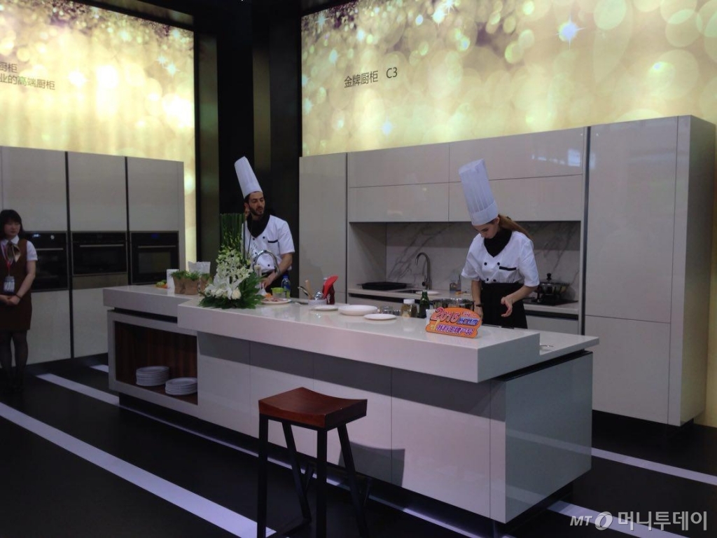 중국 건자재 제조업체 '모나크'의 소비자간거래(b2c) 브랜드 '카이사르'.