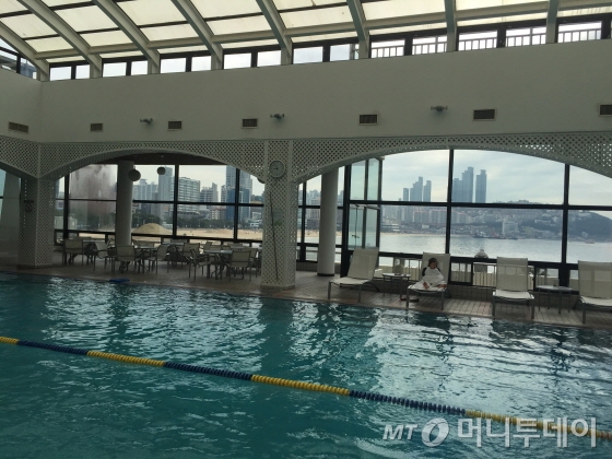 해운대 전망 실내수영장/사진=이지혜 기자