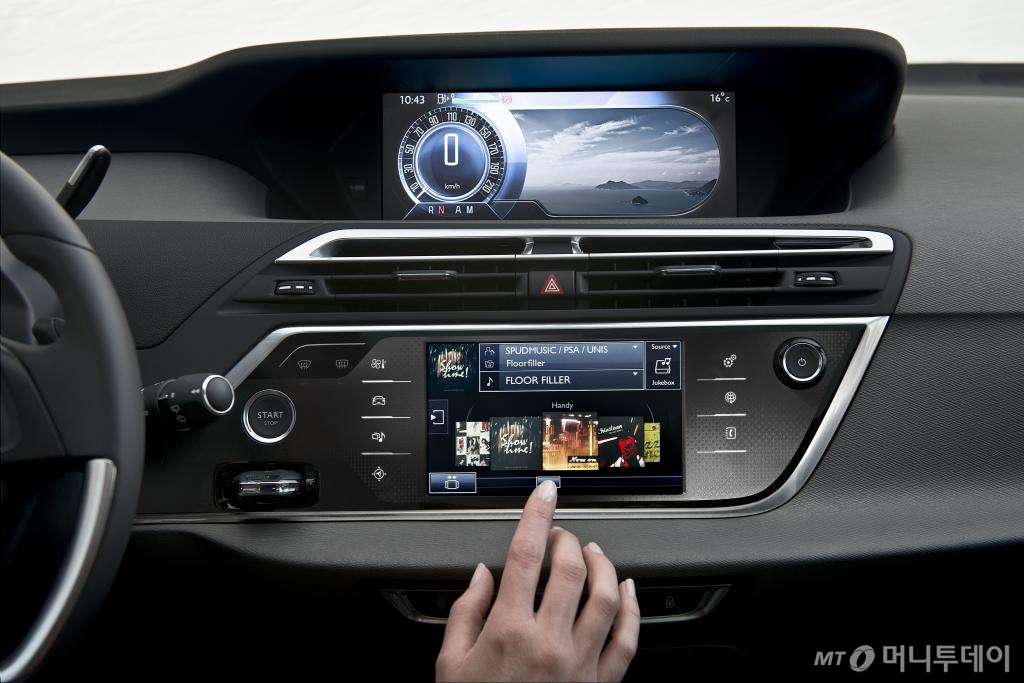 시트로엥 C4 피카소의 내부. /사진제공=한불모터스