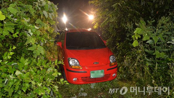 18일 낮 12시께 경기도 용인시 처인구의 한 야산에서 국가정보원 직원 임모씨(45)가 자신의 차량안에서 숨진 채 발견됐다. /사진=뉴스1