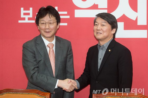 여자들에게 왠지 모르게 인기 좋은 두 사람.