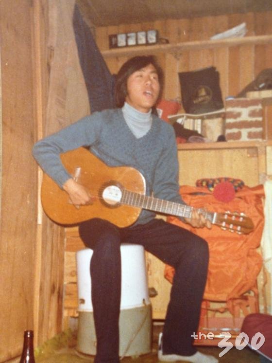 전하진 의원(왼쪽 네번째)의 한글과컴퓨터 대표 시절 모습.