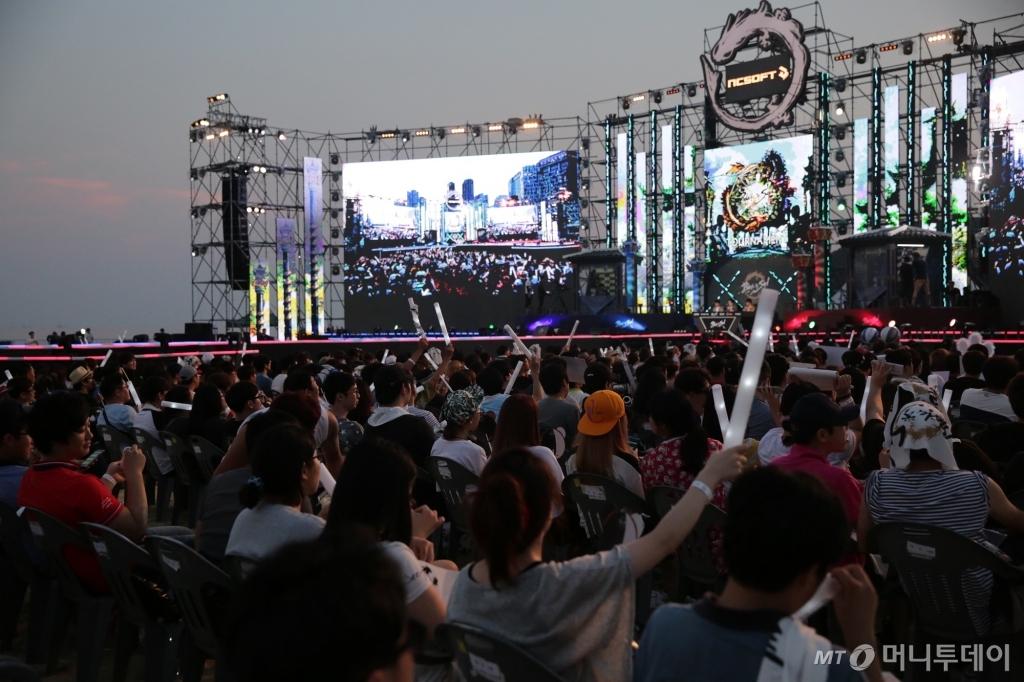 이번 결선 플레이오프는 이틀간 6000여명의 관객이 모였다/사진제공=엔씨소프트