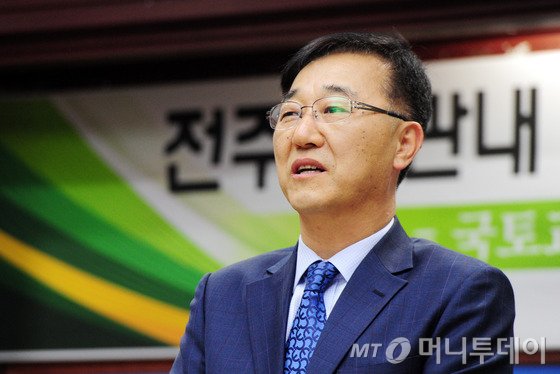 국회 국토교통위원회 소속 김윤덕 새정치민주연합 의원./사진=뉴스1