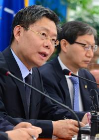 새정치민주연합 최재천 정책위의장. 2015.9.8/뉴스1  <저작권자 © 뉴스1코리아, 무단전재 및 재배포 금지>