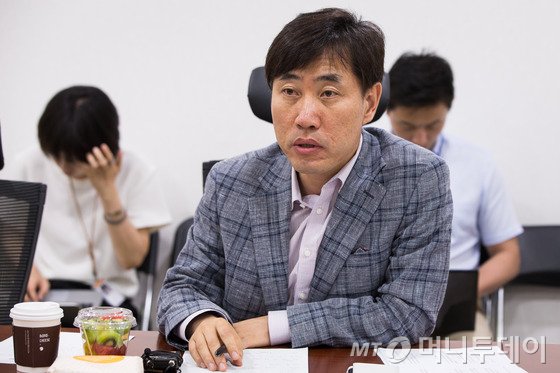 새누리당 초재선 의원 중심의 쇄신모임 '아침소리' 하태경 의원이 3일 서울 여의도 국회 의원회관에서 노동개혁, 국회의원 정수 조정 문제 등 현안과 관련해 발언하고 있다. /사진=뉴스1