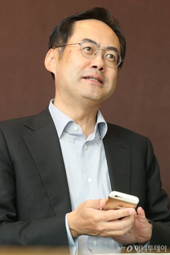 정준 쏠리드 대표는 "팬택 인수 의향을 묻는 이야기는 1년 전부터 있어왔다"며, "그 때는 비싸서 엄두를 못냈는데, 1년이 지나고 기업가치가 다시 평가되면서 부담스럽지만 해볼만한 도전이 됐다"고 말했다.