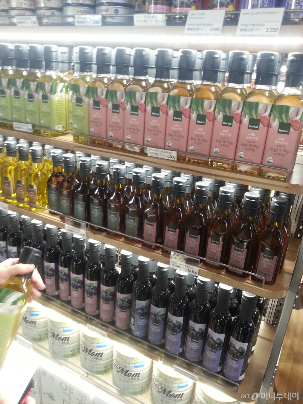 해빗이 단독 개발한 친환경 유기농 향신유 PB 제품들. /사진=조철희 기자