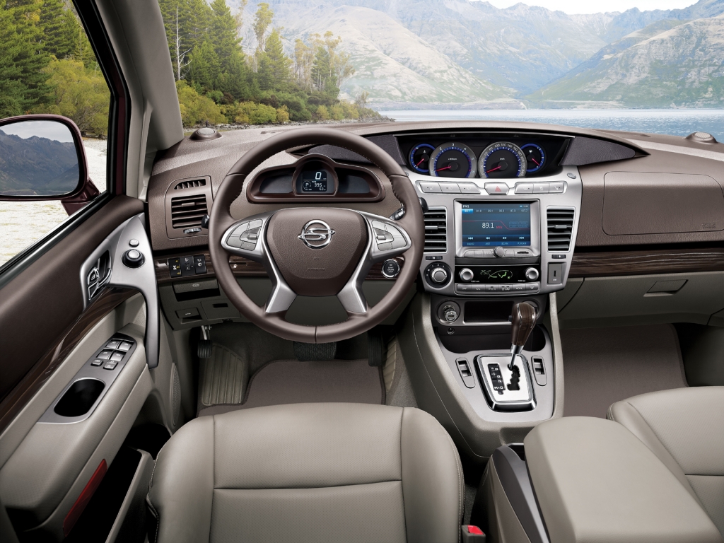 쌍용자동차 코란도 투리스모 아웃도어 에디션./사진제공=쌍용자동차