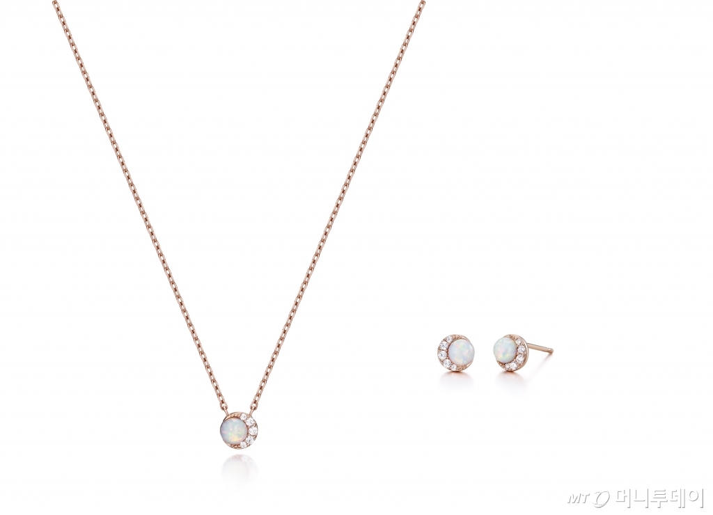 필그림 New Moon 주얼리 세트/사진제공=필그림
