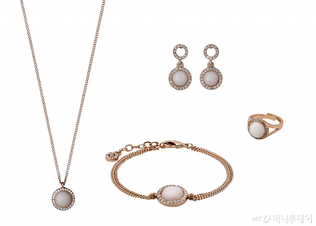 필그림 White snow 주얼리/사진제공=필그림