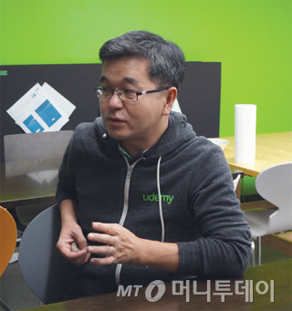 한기용 씨는 야후와 스타트업 등에서 오랫동안 데이터 분야의 경력을 쌓은 시니어 엔지니어다.