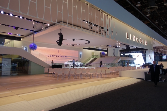 2016 디트로이트 모터쇼 링컨 컨티넨탈 전시관/사진=장시복 기자