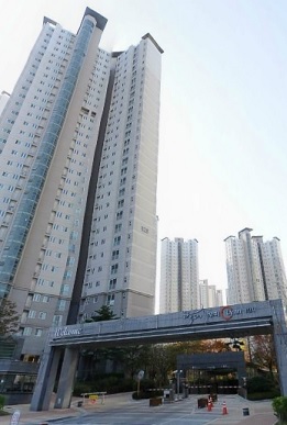 인천 연수구 송도동에 위치한 송도더샵그린워크1차 전경.