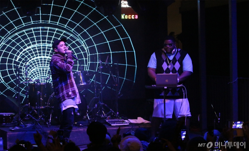 올해 한국대중음악상 수상자인 R&B 보컬 '딘'. /사진제공=한국콘텐츠진흥원