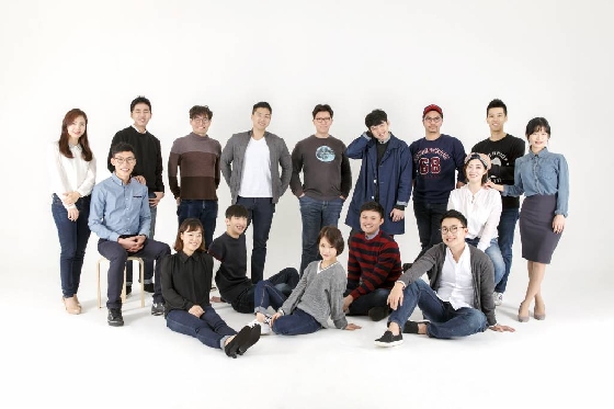 로앤컴퍼니 직원들. 4명의 멤버로 시작해 창업 3년여만에 정직원 15명 인턴3명이 근무하는 회사로 성장했다.