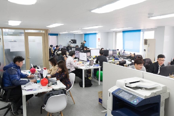 로앤컴퍼니 사무실은 법조인들이 몰려 있는 서초동에 자리잡고 있다.