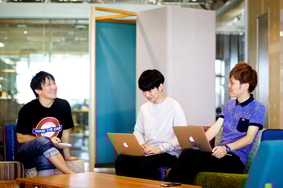 시부야 풀러 CEO(가운데)와 멤버들. 시부야는 2016년 美포브스 선정 '아시아에서 영향력있는 30인'에 오르기도 했다./사진제공=김영빈