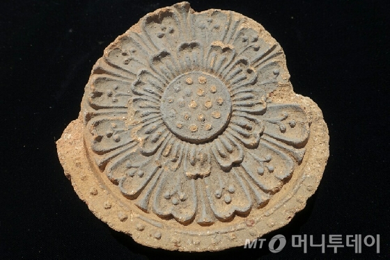 경북 월성 정밀발굴조사 현장의 C지구 내 시굴조사 토층. 총 9개의 시대가 다른 토층이 확인됐다. /사진=김유진 기자